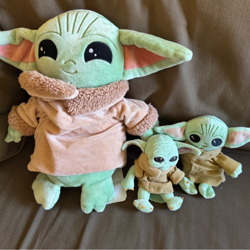 Grogu plushies / stuffies